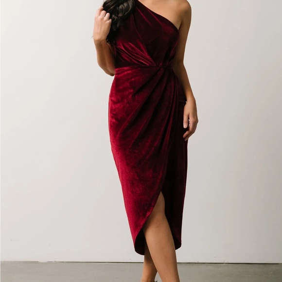 Baltic Born Kourtney Velvet One Shoulder Midi Dress - Picture 4 of 9